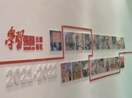 迷路的可爱男孩